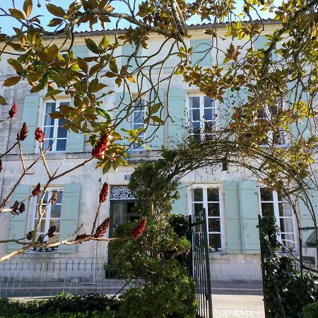 Saint-Savinien Quai Des Fleurs Bed & Breakfast エクステリア 写真