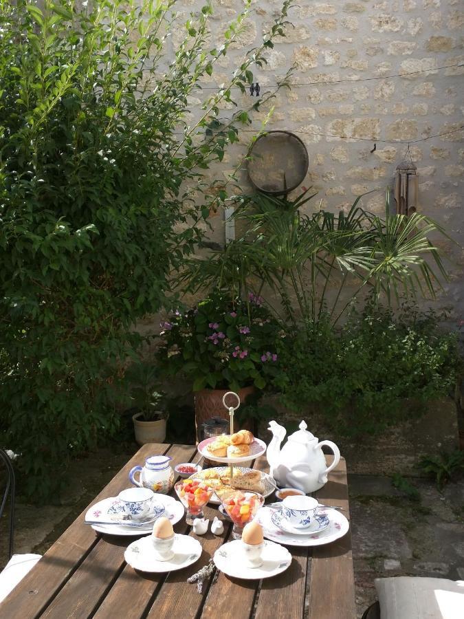 Saint-Savinien Quai Des Fleurs Bed & Breakfast エクステリア 写真