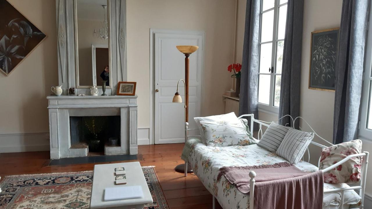 Saint-Savinien Quai Des Fleurs Bed & Breakfast エクステリア 写真