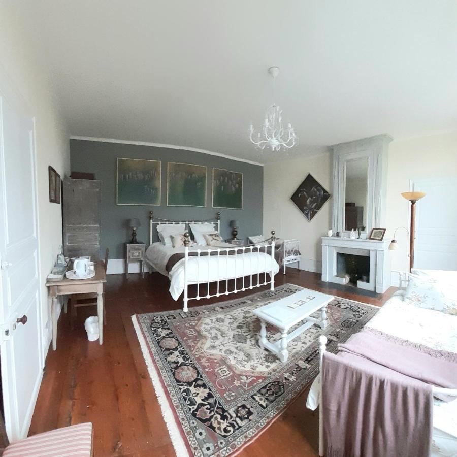 Saint-Savinien Quai Des Fleurs Bed & Breakfast エクステリア 写真