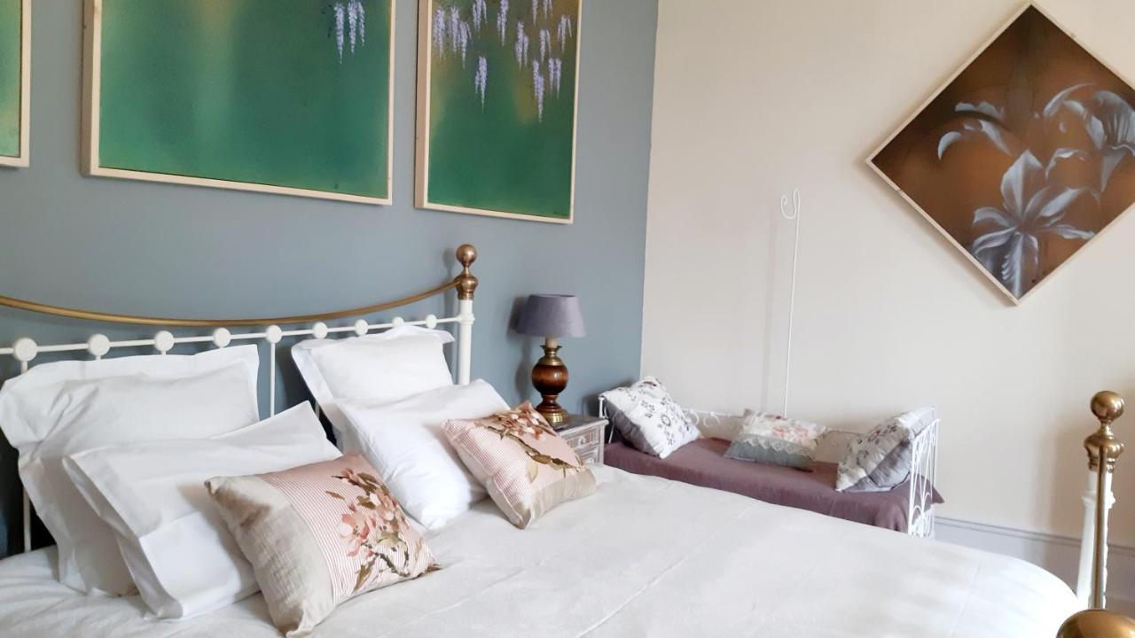 Saint-Savinien Quai Des Fleurs Bed & Breakfast エクステリア 写真